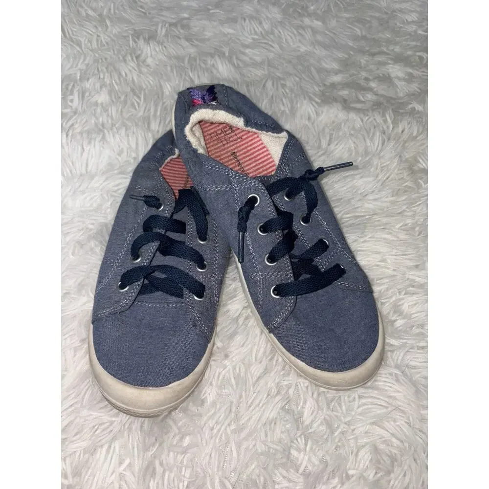 Time & Tru Women’s 6.5 Classic Blue Slip On Sneakers. Flexible, Comf, Cute